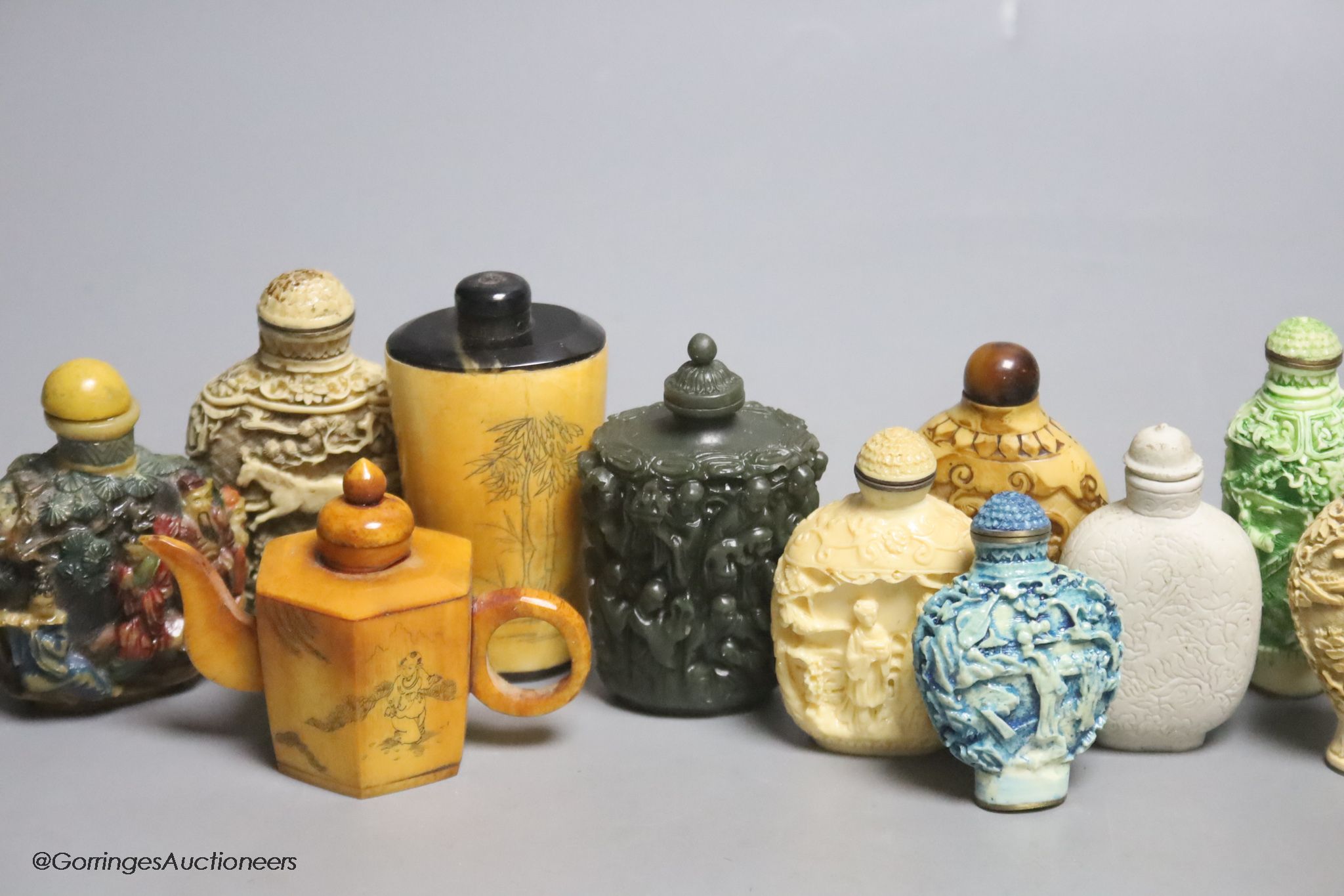 Mixed composition Chinese snuff bottles